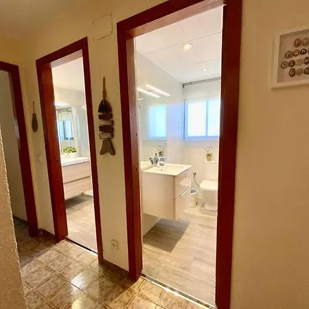 Апартаменти Apartamento En Primera Linea De Mar *