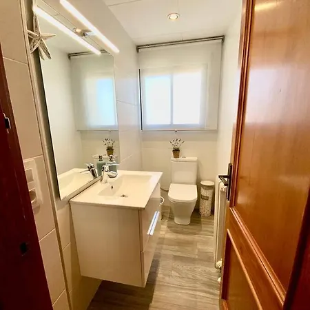 Apartamento En Primera Linea De Mar Apartmán
