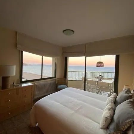 Apartamento En Primera Linea De Mar Apartment